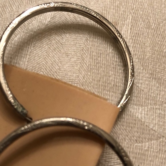 NWT silver etched hypo allergenic thin hoops - Picture 8 of 8